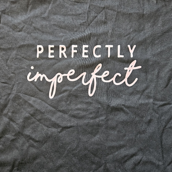 Women's size small t-shirt perfectly imperfect nwot - Picture 2 of 6